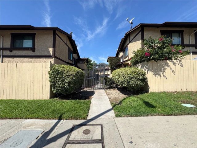8601 Sunland Blvd 67, Sun Valley, CA 91352