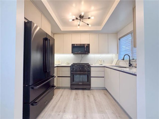 8601 Sunland Blvd 67, Sun Valley, CA 91352