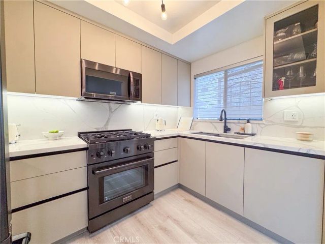 8601 Sunland Blvd 67, Sun Valley, CA 91352