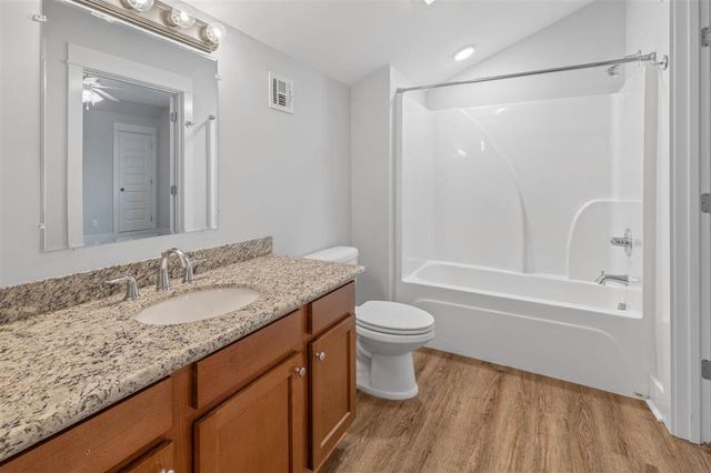 707 Division Street B, Lake Charles, LA 70601