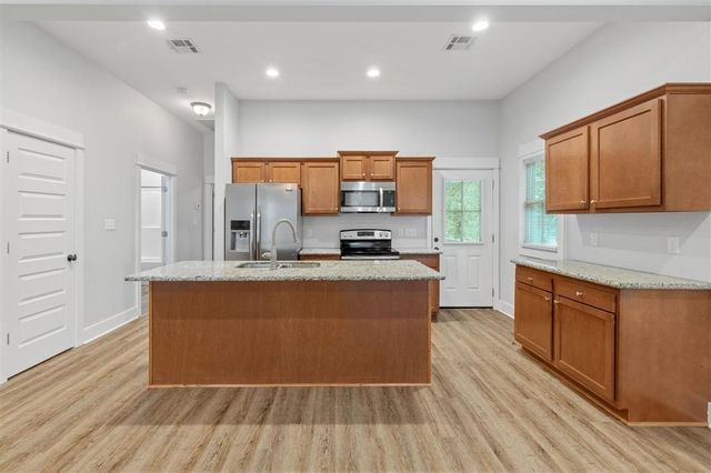 707 Division Street B, Lake Charles, LA 70601