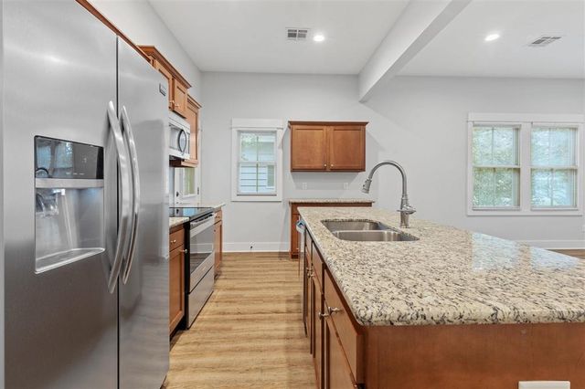 707 Division Street B, Lake Charles, LA 70601