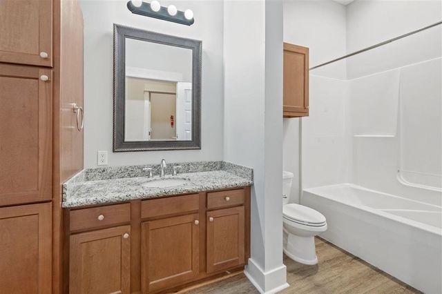 707 Division Street B, Lake Charles, LA 70601