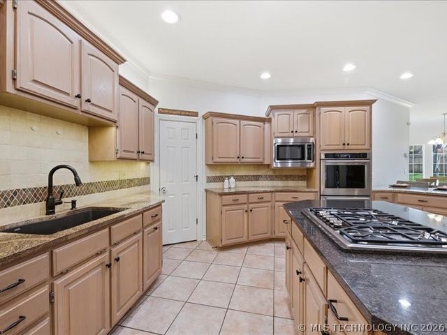 11561 S 68th East Avenue, Bixby, OK 74008