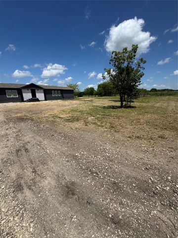 4868 County Road 2242, Greenville, TX 75402
