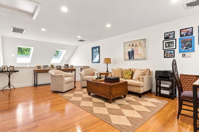 900 Lynnfield Street 6, Lynnfield, MA 01940