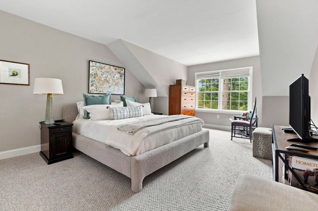 900 Lynnfield Street 6, Lynnfield, MA 01940