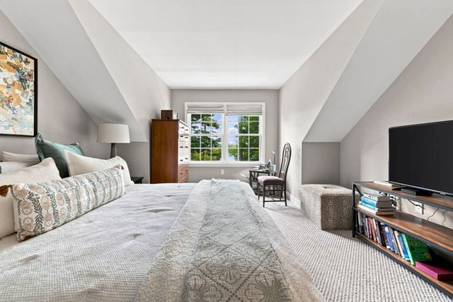 900 Lynnfield Street 6, Lynnfield, MA 01940
