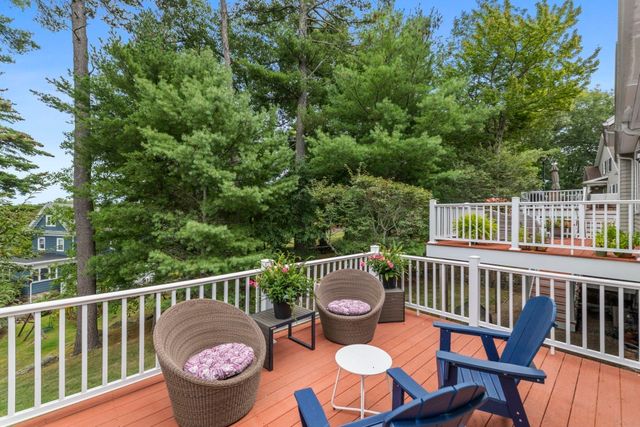 900 Lynnfield Street 6, Lynnfield, MA 01940