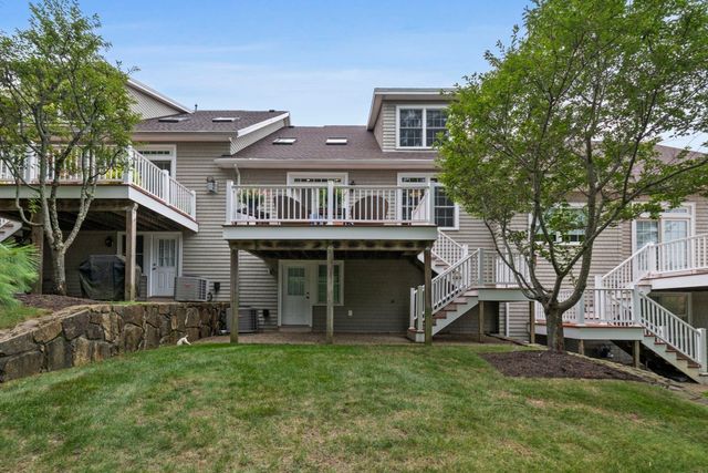 900 Lynnfield Street 6, Lynnfield, MA 01940