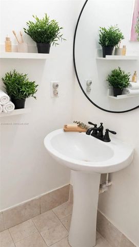 233 Preston F 233, Boca Raton, FL 33434