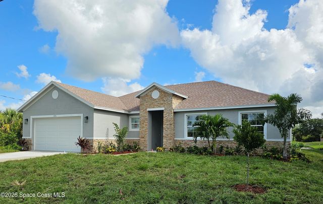 571 Fondulac Street SW, Palm Bay, FL 32908