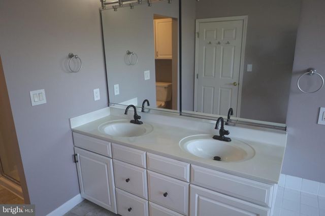 21543 TROWBRIDGE SQ, Ashburn, VA 20147