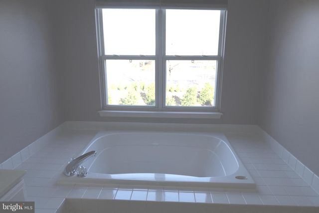 21543 TROWBRIDGE SQ, Ashburn, VA 20147