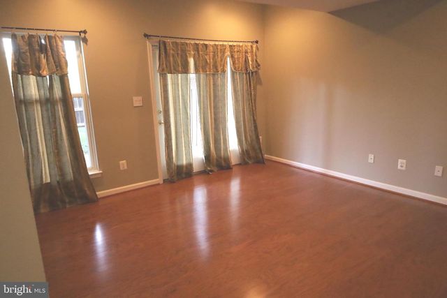 21543 TROWBRIDGE SQ, Ashburn, VA 20147