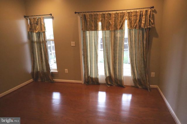 21543 TROWBRIDGE SQ, Ashburn, VA 20147