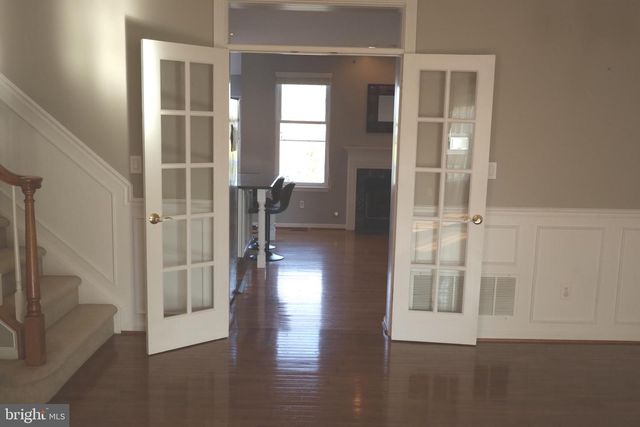 21543 TROWBRIDGE SQ, Ashburn, VA 20147