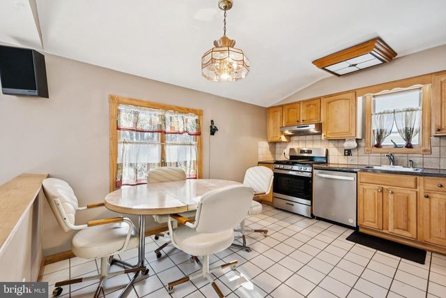 521 WOODLAND AVE, Cherry Hill, NJ 08002