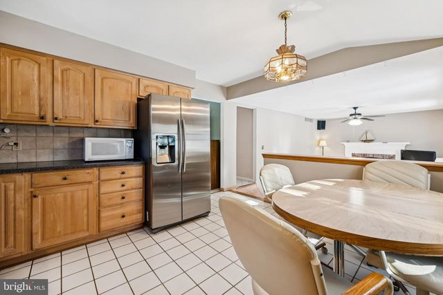 521 WOODLAND AVE, Cherry Hill, NJ 08002