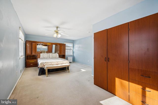 521 WOODLAND AVE, Cherry Hill, NJ 08002