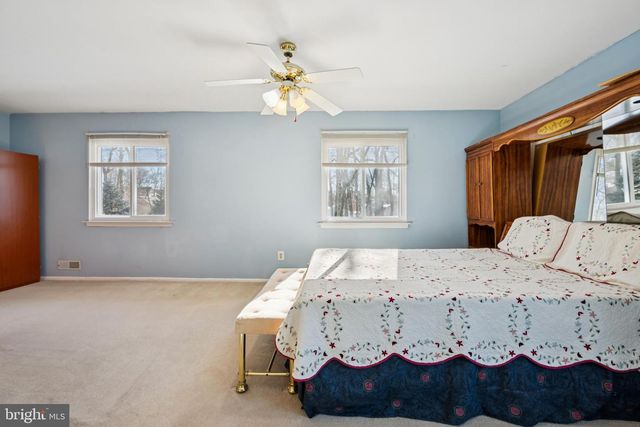 521 WOODLAND AVE, Cherry Hill, NJ 08002