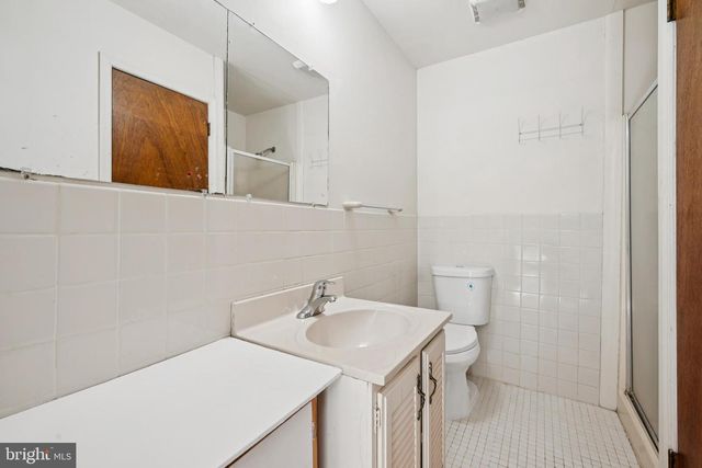 521 WOODLAND AVE, Cherry Hill, NJ 08002