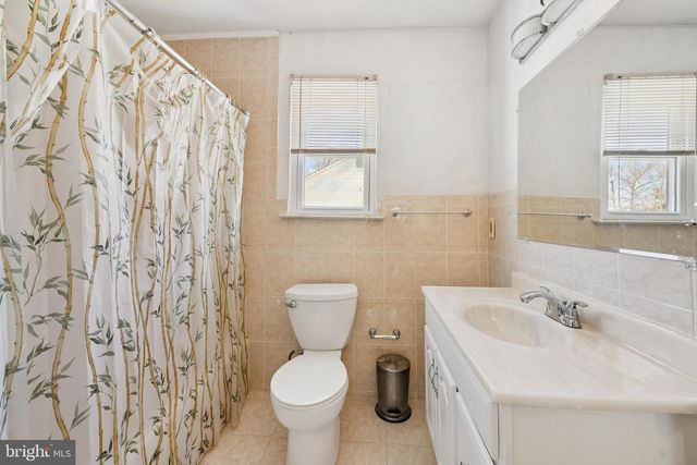 521 WOODLAND AVE, Cherry Hill, NJ 08002