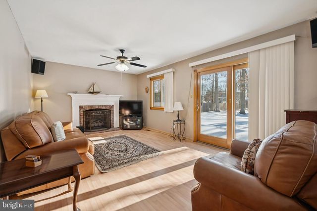 521 WOODLAND AVE, Cherry Hill, NJ 08002