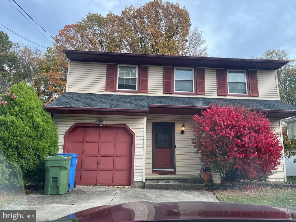 521 WOODLAND AVE, Cherry Hill, NJ 08002