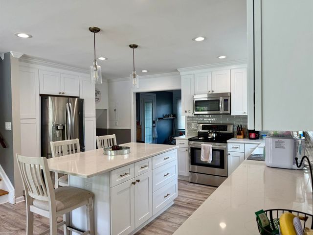 1250 W Elmwood Avenue, Clawson, MI 48017