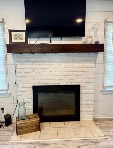 1250 W Elmwood Avenue, Clawson, MI 48017