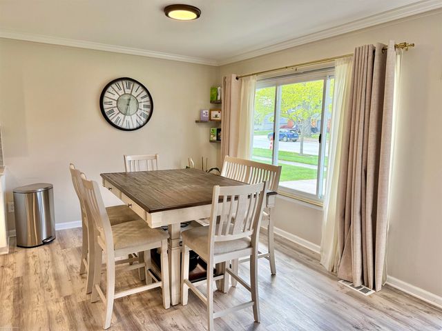 1250 W Elmwood Avenue, Clawson, MI 48017