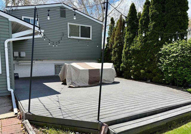 1250 W Elmwood Avenue, Clawson, MI 48017
