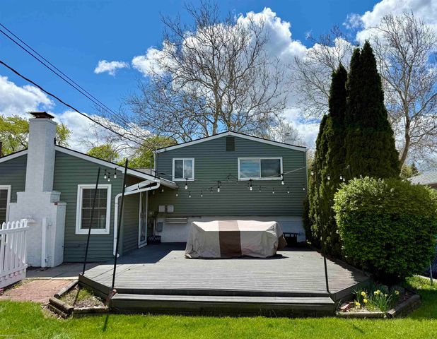 1250 W Elmwood Avenue, Clawson, MI 48017