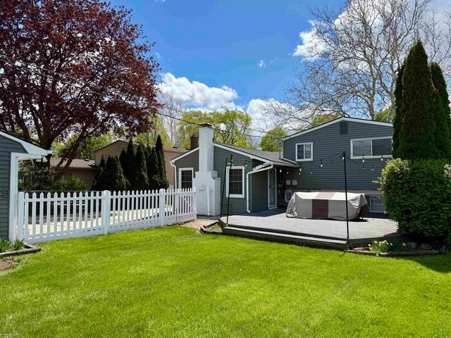 1250 W Elmwood Avenue, Clawson, MI 48017