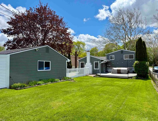 1250 W Elmwood Avenue, Clawson, MI 48017