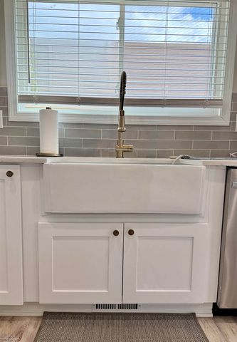 1250 W Elmwood Avenue, Clawson, MI 48017
