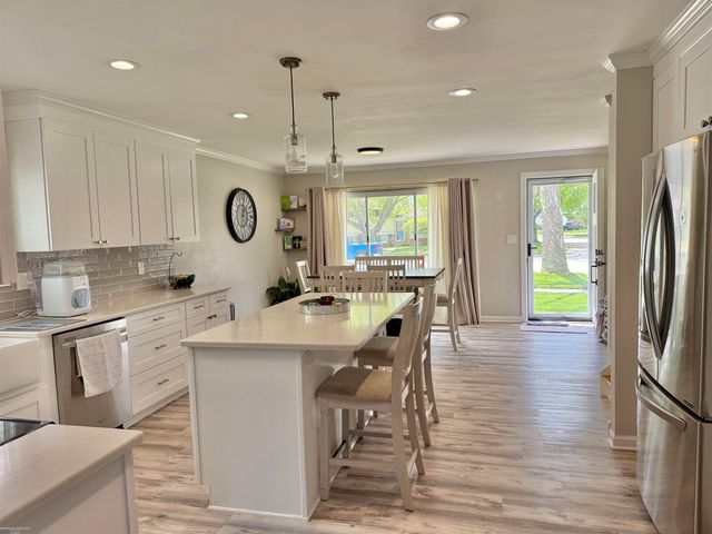 1250 W Elmwood Avenue, Clawson, MI 48017