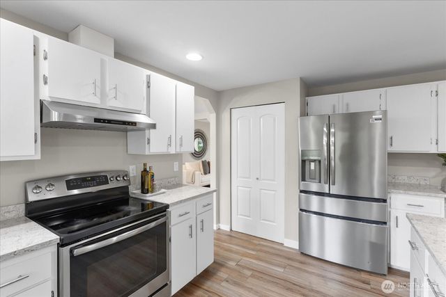 22621 8th Drive SE, Bothell, WA 98021