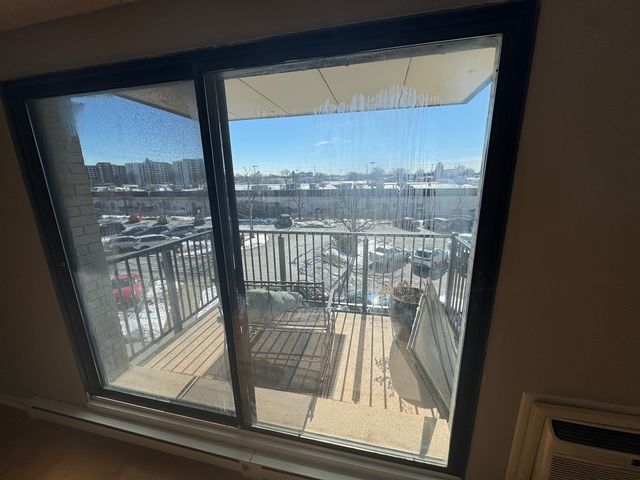 9128 W Terrace Drive 3M, Niles, IL 60714