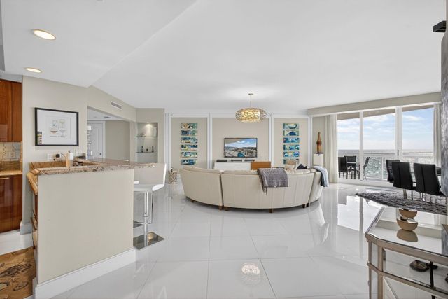 2700 N Ocean Drive 2005b, Singer Island, FL 33404