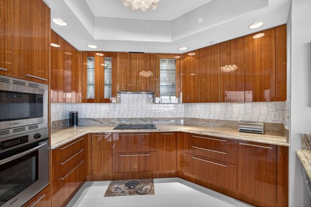 2700 N Ocean Drive 2005b, Singer Island, FL 33404