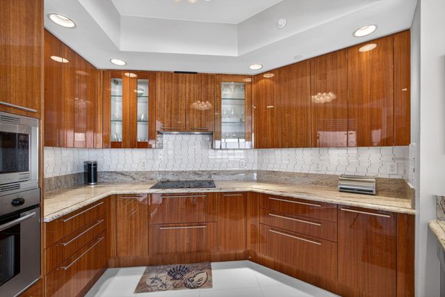 2700 N Ocean Drive 2005b, Singer Island, FL 33404