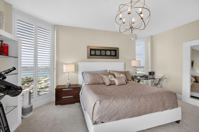 2700 N Ocean Drive 2005b, Singer Island, FL 33404