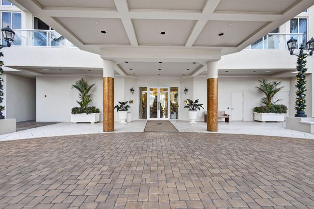 2700 N Ocean Drive 2005b, Singer Island, FL 33404