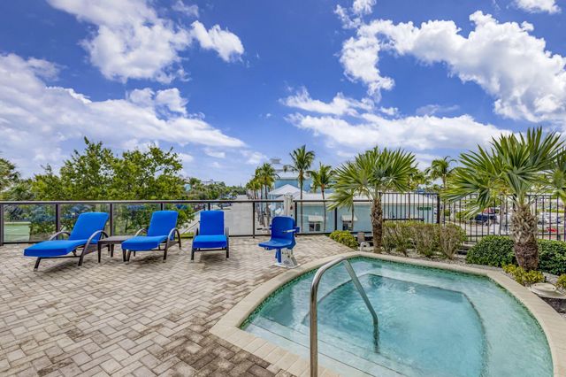 2700 N Ocean Drive 2005b, Singer Island, FL 33404