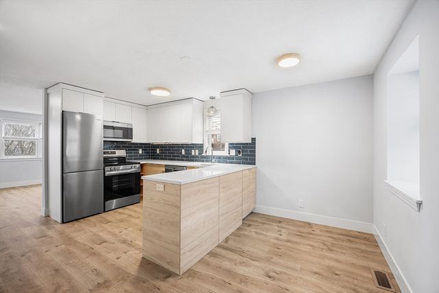 28 Margin St A, Lynn, MA 01905