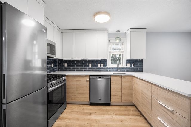 28 Margin St A, Lynn, MA 01905