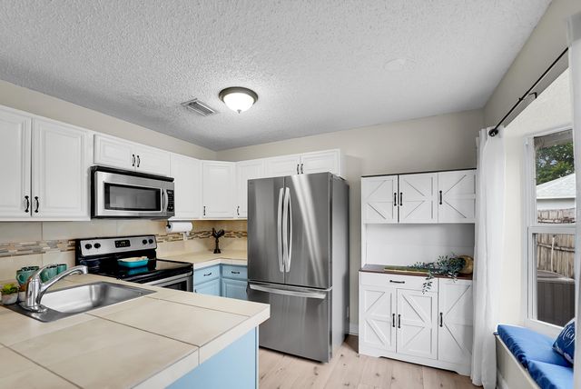 10359 Boynton Pl Circle, Boynton Beach, FL 33437