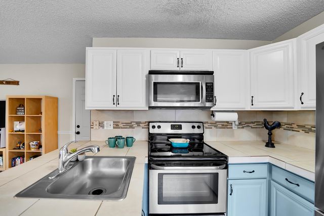 10359 Boynton Pl Circle, Boynton Beach, FL 33437